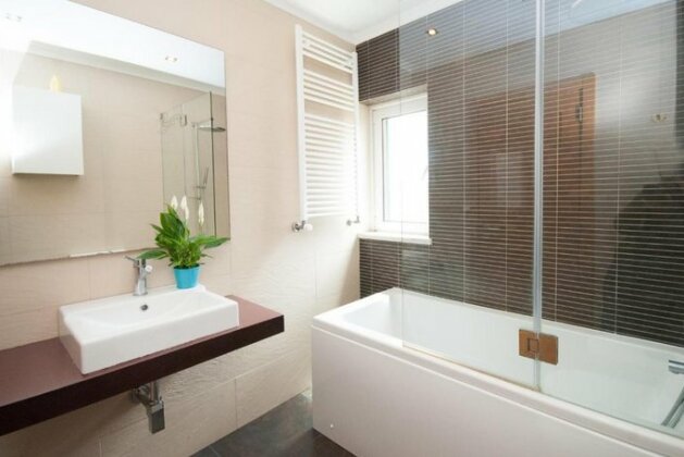 Binny's House - Photo5
