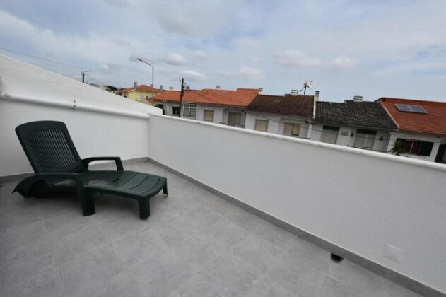 Cascais 2 bedroom house with nice pateo near Estoril Bicesse - Photo3