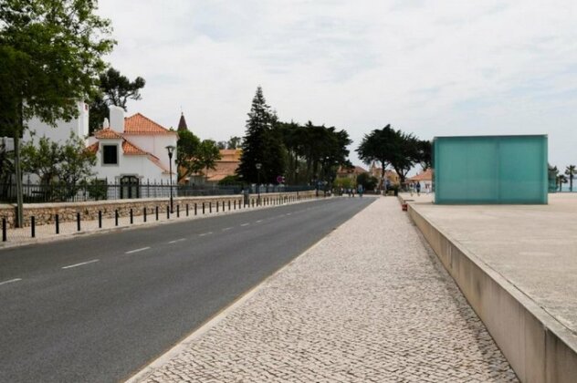 Comfortable and Central Apartment Cascais