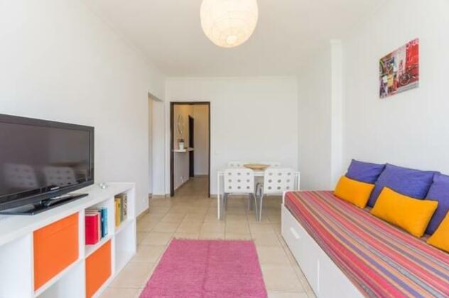 Flat between Lisbon & Cascais - Photo3