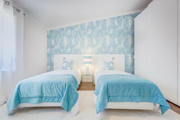 Seafront Unit 1 - Photo2