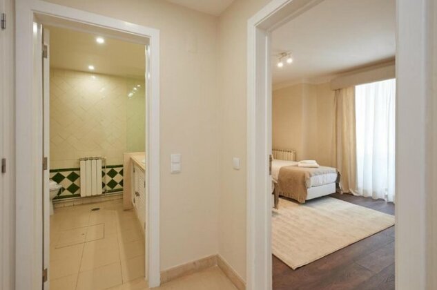 Seafront Unit 2 - Photo3