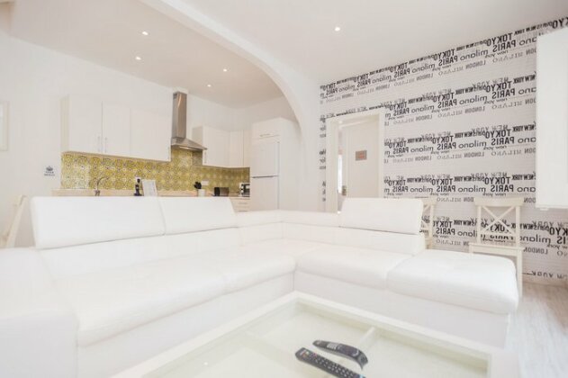 ShortStayFlat Estoril - Photo4