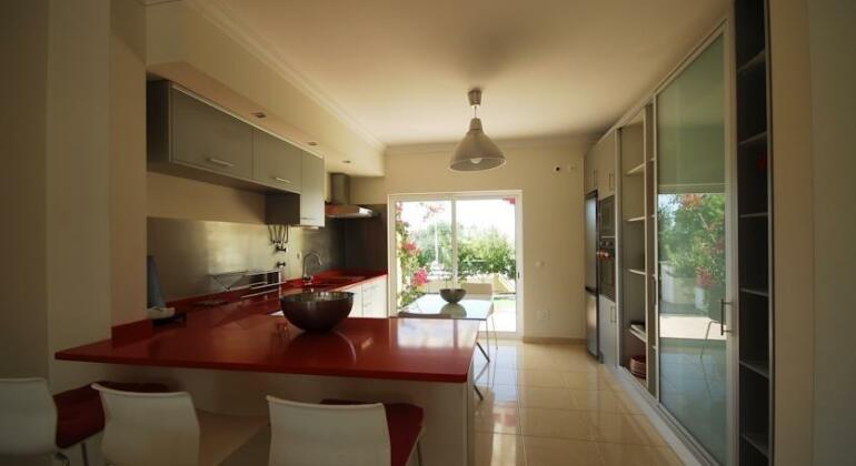 Altura Villa - Photo2