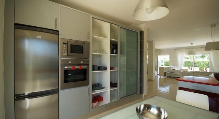 Altura Villa - Photo3