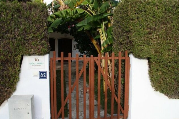 Roulito's Guest House - Photo2