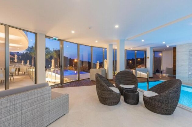 Caneiros Luxury House & Suites - Photo2