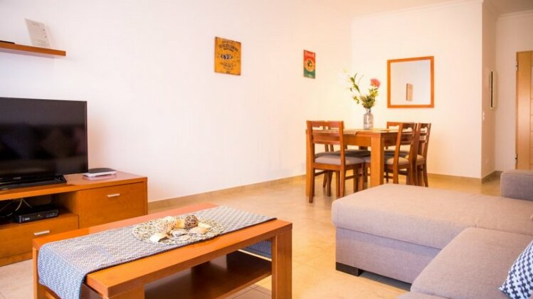 A04 - Large Modern 1 Bed Apartment with pool - Photo5