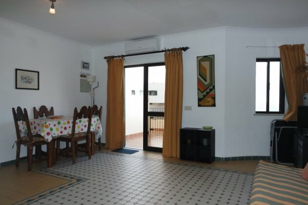 A15 - Cliffside Beach Apartment - Photo2