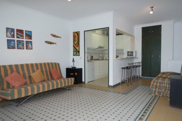 A15 - Cliffside Beach Apartment - Photo5