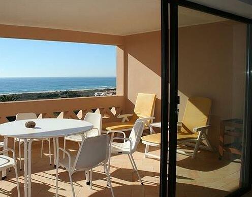 Apartamentos Turisticos Buganvilia - Photo2