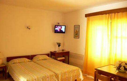 Apartamentos Turisticos Sollagos - Photo3