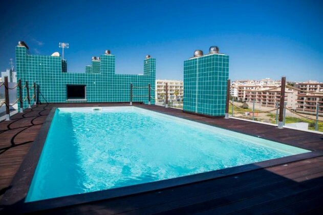 B04 - Luxury 2 bed w Terrace Pool