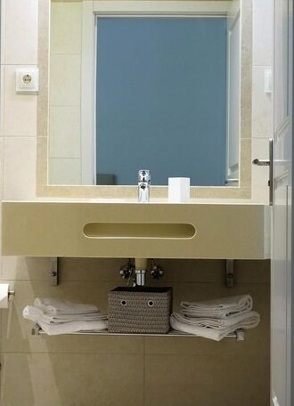 Bowen Luxury Suites - Photo5