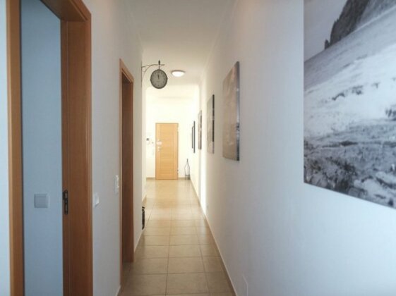 C04 - Pool View 3 Bed Apartment - Photo3