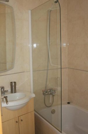 Casa Flor Lagos - Photo5