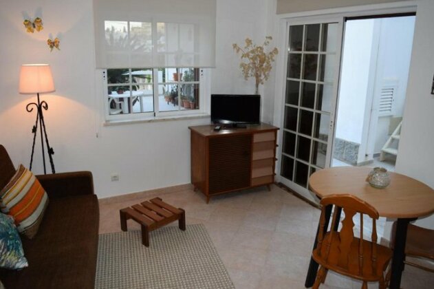 CasaDuarte Courtyard 1 bedroom Apt - Photo3
