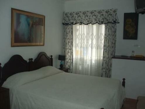 Dinas Guesthouse - Photo5