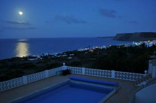 Dolphin's Place - Photo4