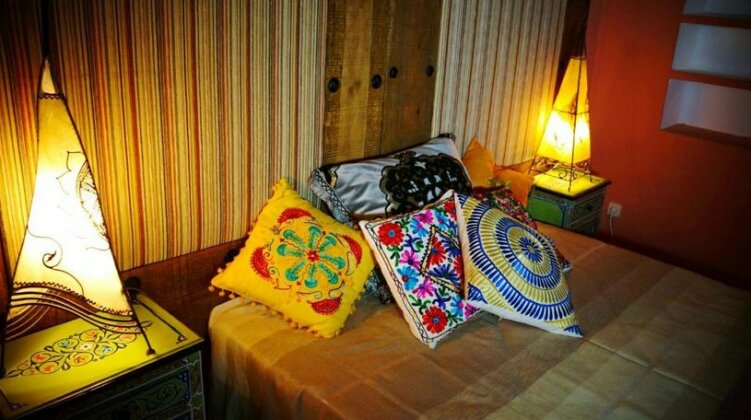 Inn Seventies Cheap & Chic Two - Photo2
