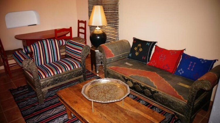 Inn Seventies Cheap & Chic Two - Photo4
