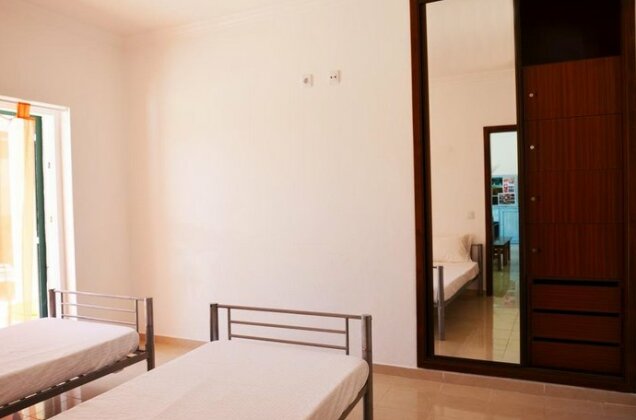 Lagos Inn Guesthouse - Photo2