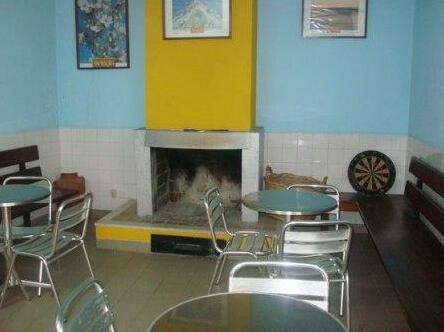 Lagos Youth Hostel - Photo4