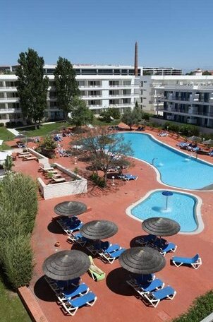 Marina Club Suite Hotel - Photo2