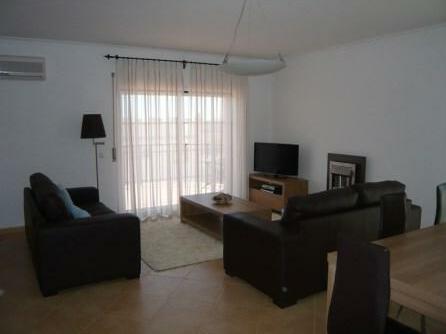 St James by Luz Management Services - Photo2