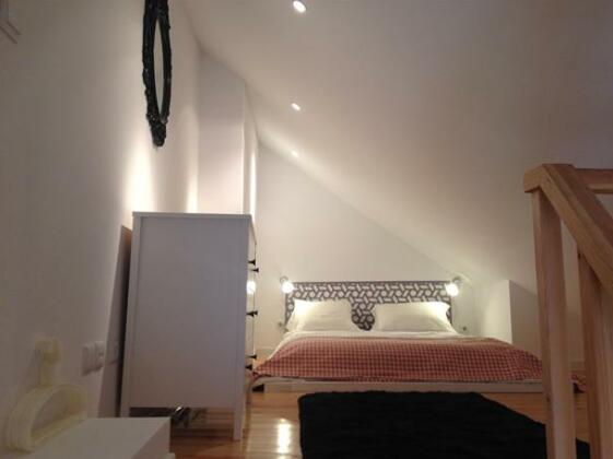 Alfama Yellow House - Photo3