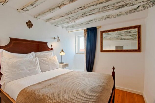 Delightful & Quirky with River Views - Photo2