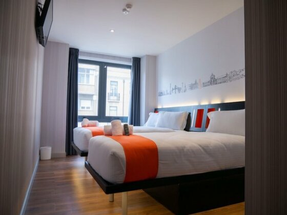 Easyhotel Lisbon - Photo2