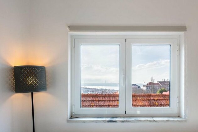 Homely Loft on Principe Real with Stunning Views by GuestReady - Photo3