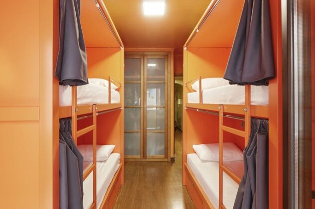 HUUX Hostel - Photo2