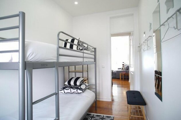 Lisbon Design Flat with Garage - Photo3