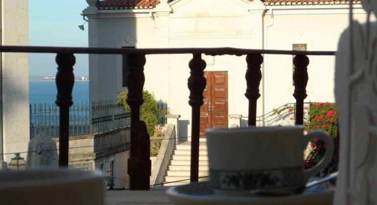 Lisbon Lovely Flat With Balcony