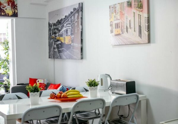 Live Lisboa Hostel - Photo4
