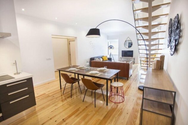 LovelyStay - Cais Apartment River View - Photo5