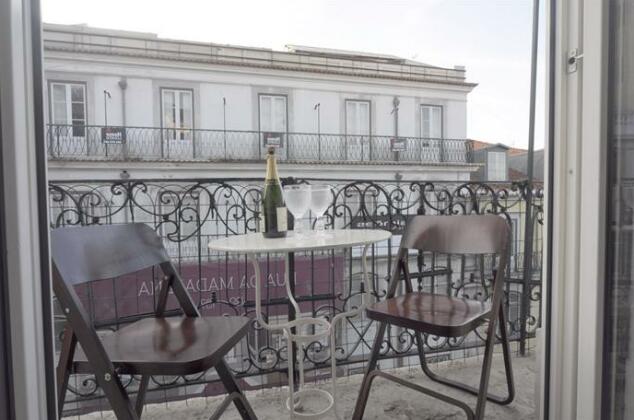 Madalena Blue - Photo3