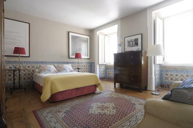 Madalena Blue - Photo5
