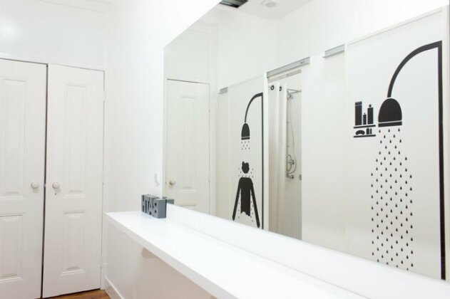 Nest House Lisbon Hostel - Photo3