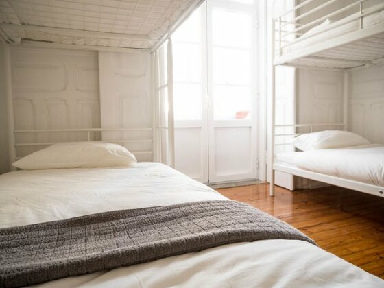 No Limit Hostel Lisbon - Photo4