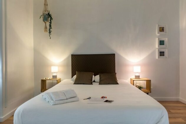 The Color Suites & Rooms - Photo2