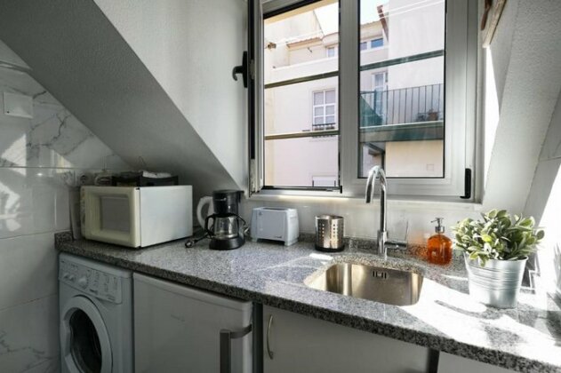 Trendy Alcantara Apartment - Photo3