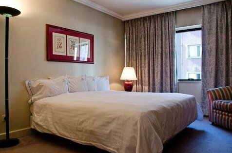VIP Executive Marques Aparthotel - Photo2