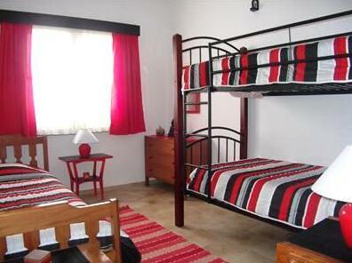 West Coast Surf Hostel - Photo4