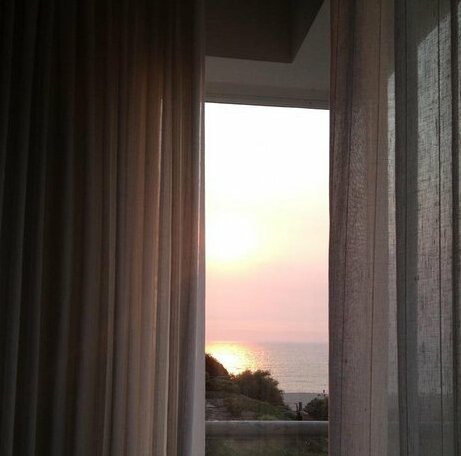 Surf and Family Beach House - Photo5