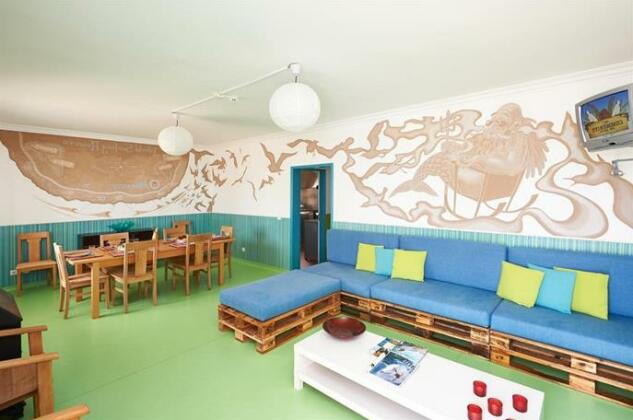 The Community Surf Hostel - Photo3
