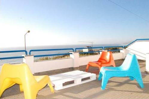 The Wave Beach & Surf Hostel - Photo2
