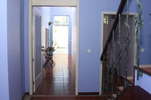Into the Blue Hostel - Photo4